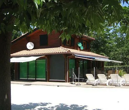 Hébergement de vacances Locations *